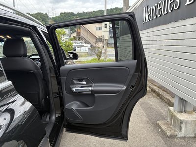 2025 Mercedes-BENZ GLB — миниатюра 17
