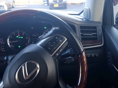 2016 Lexus LX — миниатюра 13
