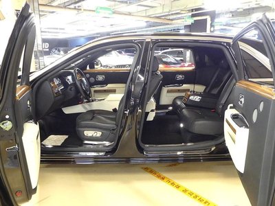 ROLLS-ROYCE GHOST - 3