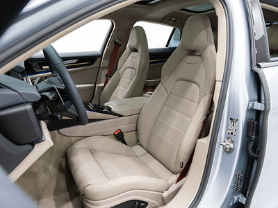 PORSCHE PANAMERA - 10