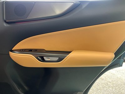 صورة مصغرة 43 لـ 2025 Lexus NX