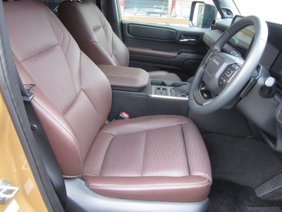 TOYOTA LAND CRUISER 250 - 10