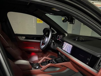 PORSCHE CAYENNE - 9