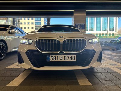 BMW 5 SERIES - 1
