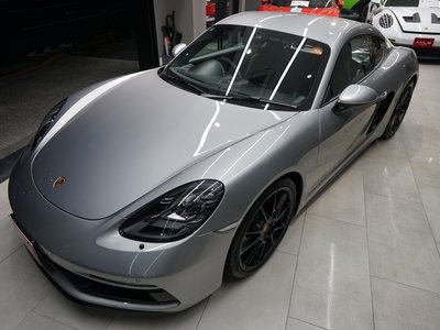 PORSCHE 718 CAYMAN - 4