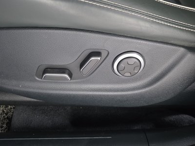 صورة مصغرة 31 لـ 2022 Genesis ELECTRIFIED GV70