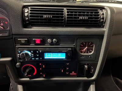 1990 BMW 3 SERIES photo 41