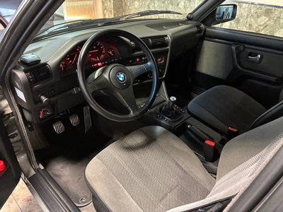 1990 BMW 3 SERIES photo 17