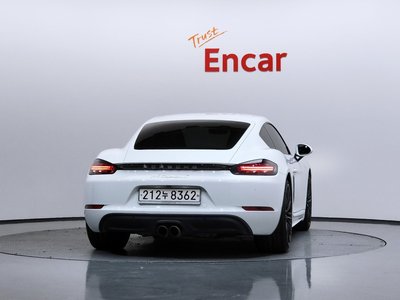 PORSCHE 718 CAYMAN - 4