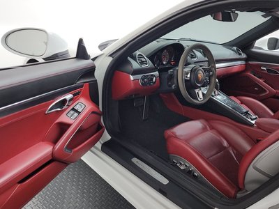 PORSCHE 718 CAYMAN - 10