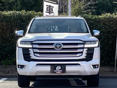 TOYOTA LAND CRUISER 300 - 6