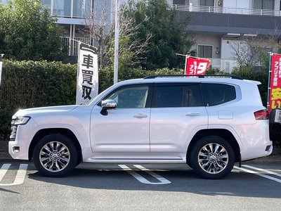 TOYOTA LAND CRUISER 300 - 4