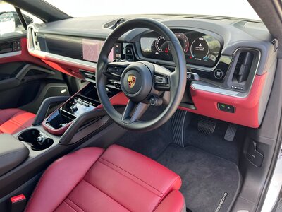 PORSCHE CAYENNE COUPE - 4