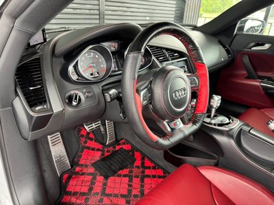 صورة مصغرة 48 لـ 2013 AUDI R8
