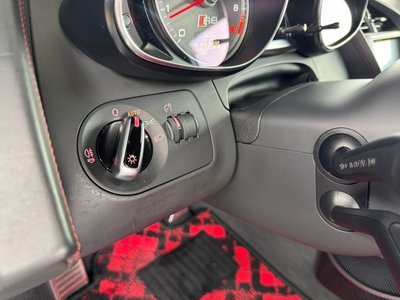 صورة مصغرة 51 لـ 2013 AUDI R8