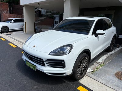 PORSCHE CAYENNE - 9