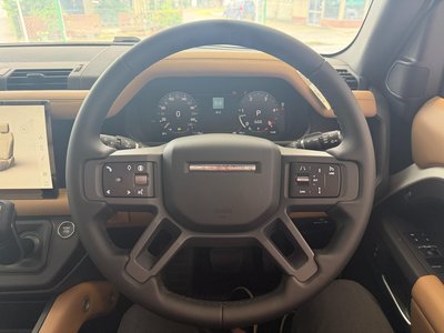 2025 LAND Rover DEFENDER thumbnail 28