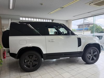 2025 LAND Rover DEFENDER photo 9