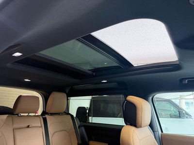 2025 LAND Rover DEFENDER thumbnail 19