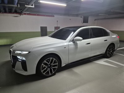 BMW I7 - 5