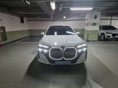 BMW I7 - 2