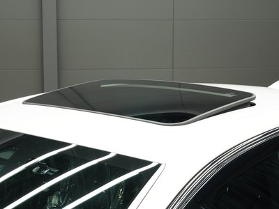 2023 Lexus LS — миниатюра 33
