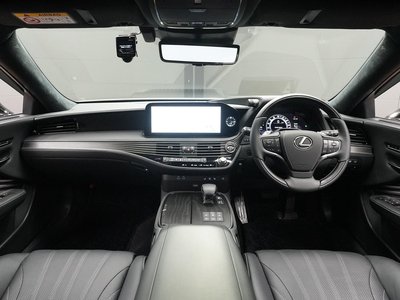صورة 5 لـ 2023 Lexus LS