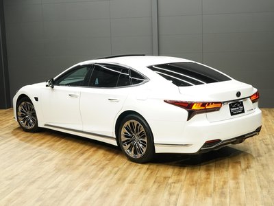 2023 Lexus LS — миниатюра 32