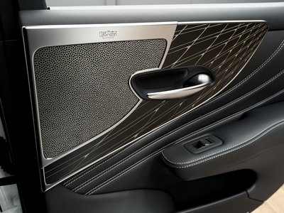 2023 Lexus LS — миниатюра 75