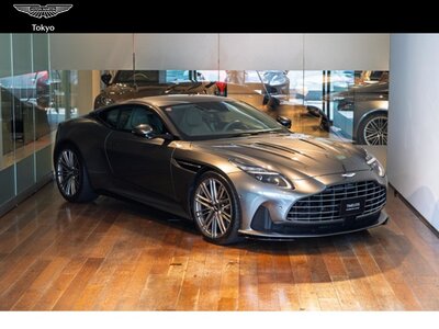 ASTON MARTIN DB12