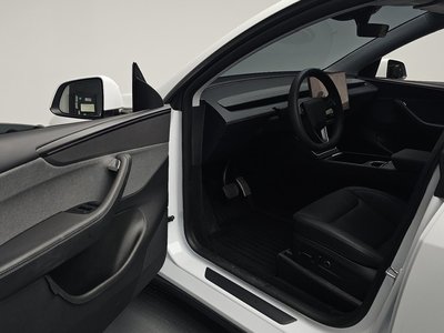 صورة مصغرة 13 لـ 2025 Tesla MODEL Y
