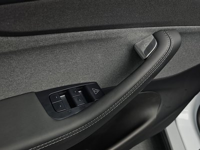 صورة مصغرة 30 لـ 2025 Tesla MODEL Y