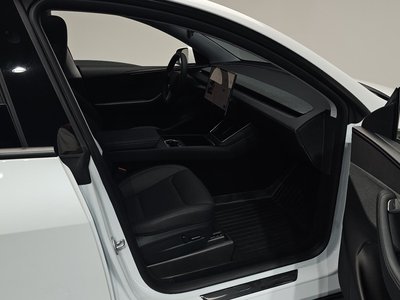 صورة مصغرة 17 لـ 2025 Tesla MODEL Y