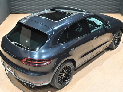 PORSCHE MACAN - 9