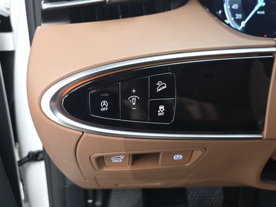 2022 Genesis GV70 — миниатюра 24