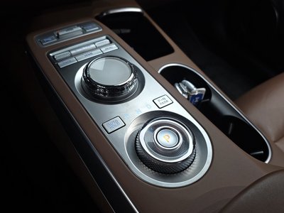 2022 Genesis GV70 — миниатюра 12