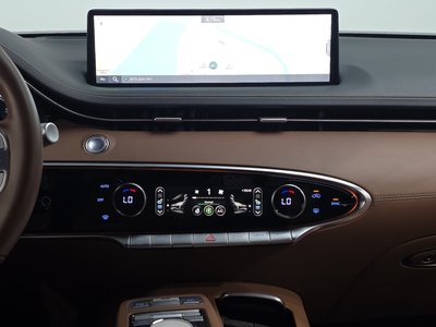 2022 Genesis GV70 — миниатюра 19