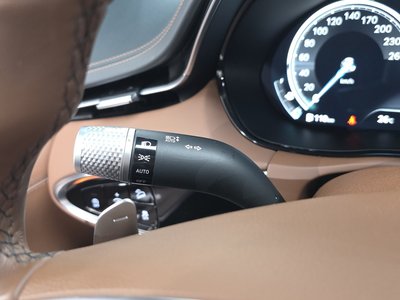 2022 Genesis GV70 — миниатюра 27