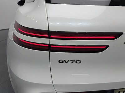 2022 Genesis GV70 photo 10