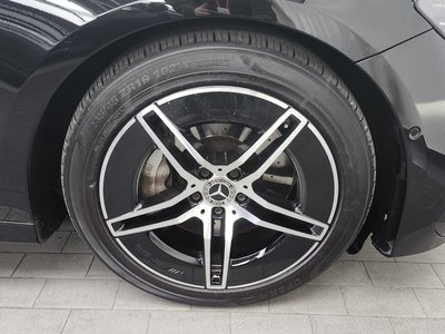 MERCEDES-BENZ E-CLASS - 6