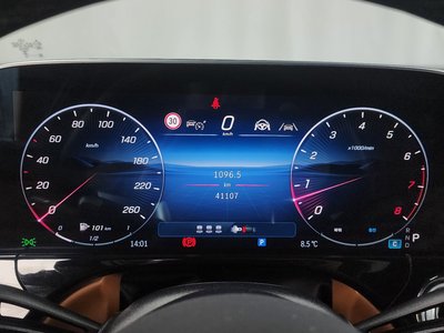 MERCEDES-BENZ E-CLASS - 8