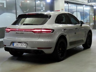 PORSCHE MACAN - 4