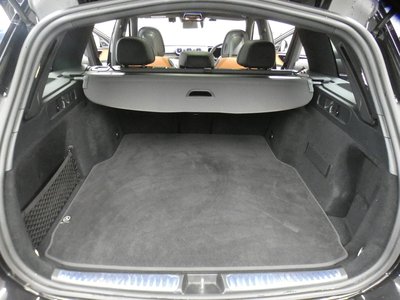 صورة 10 لـ 2024 Mercedes-BENZ C-CLASS AMG