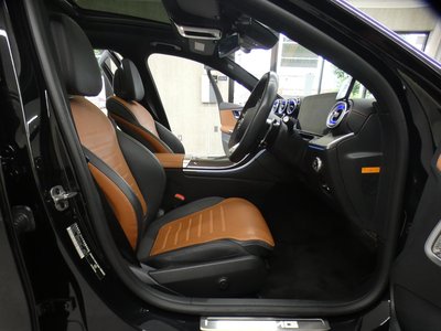 صورة مصغرة 31 لـ 2024 Mercedes-BENZ C-CLASS AMG