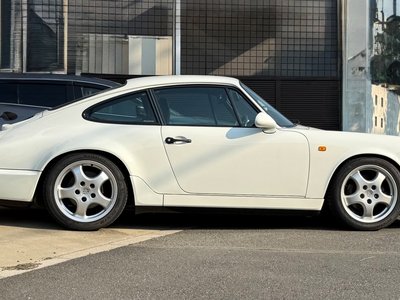 PORSCHE 911 CARRERA 2 - 4