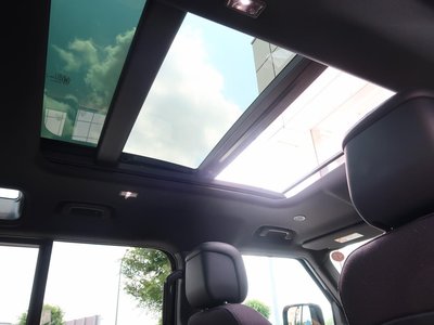 LAND ROVER DEFENDER - 5