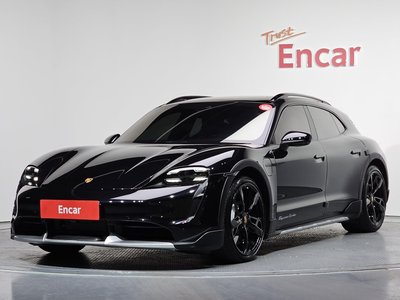 PORSCHE TAYCAN - 1