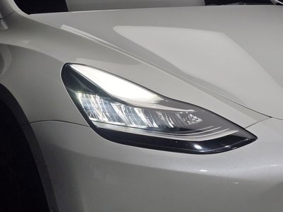 2022 Tesla MODEL Y photo 9