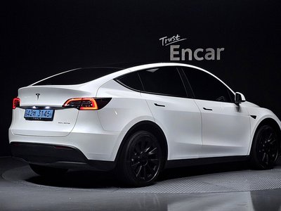 2022 Tesla MODEL Y photo 3