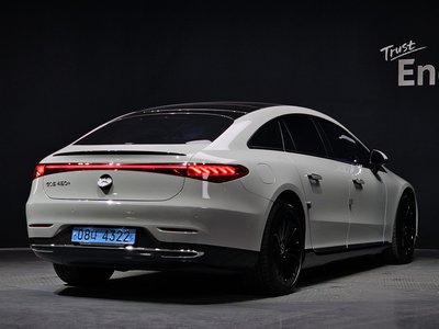 MERCEDES-BENZ EQS - 3